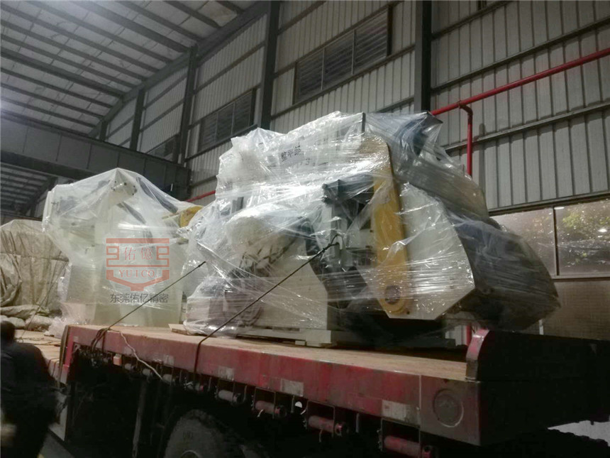 天津金洪公司喜提1100大型高张力三合一送料机